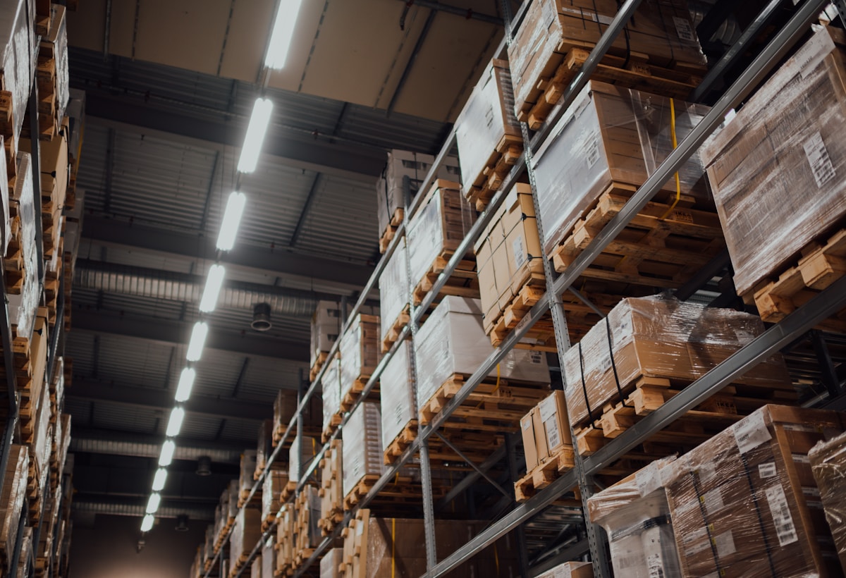 Stacked warehouse parcels